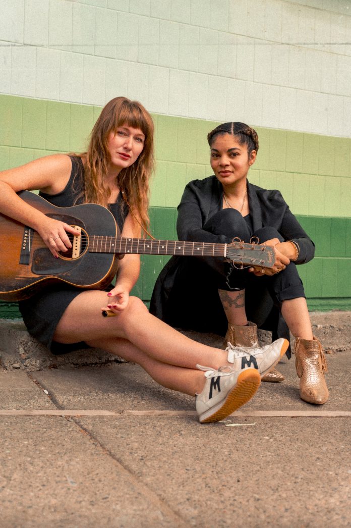 The_Blue_And_Gold-Honey_In_The_Rock-TheBlueAndGold2_Credit-AriellaHorvath
