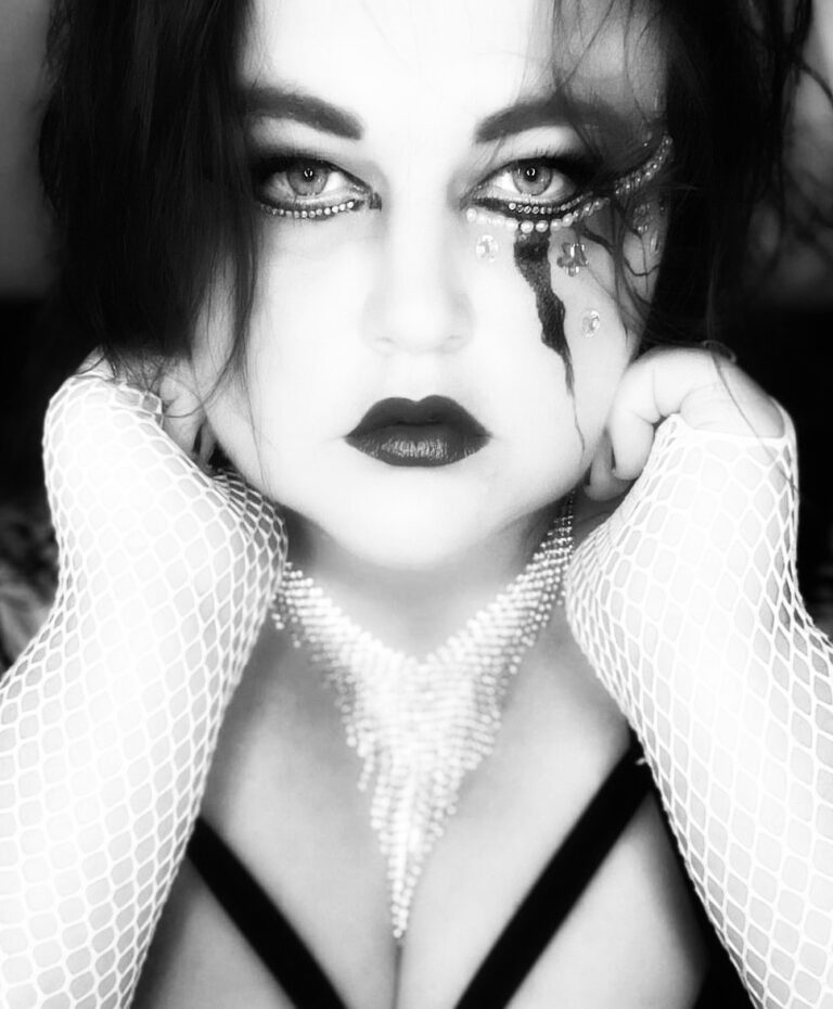 I Break by CLARE EASDOWN