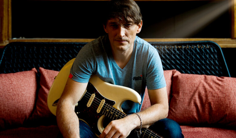 Barton Hartshorn unveils the intricacy of new EP ‘Everything…’