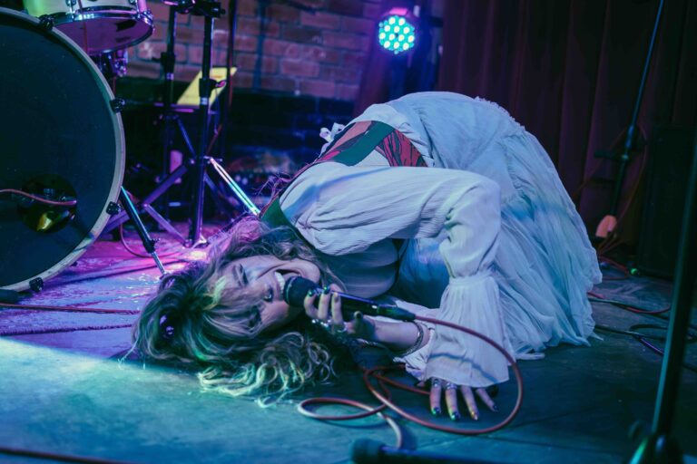 Celtic-Pop Warrior Mali Hâf Unleashes Powerful New Single ‘Esgusodion’