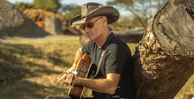 Raising a Glass to the Real Ones: Robert Ross Salutes Everyday Heroes with “People Like Me”