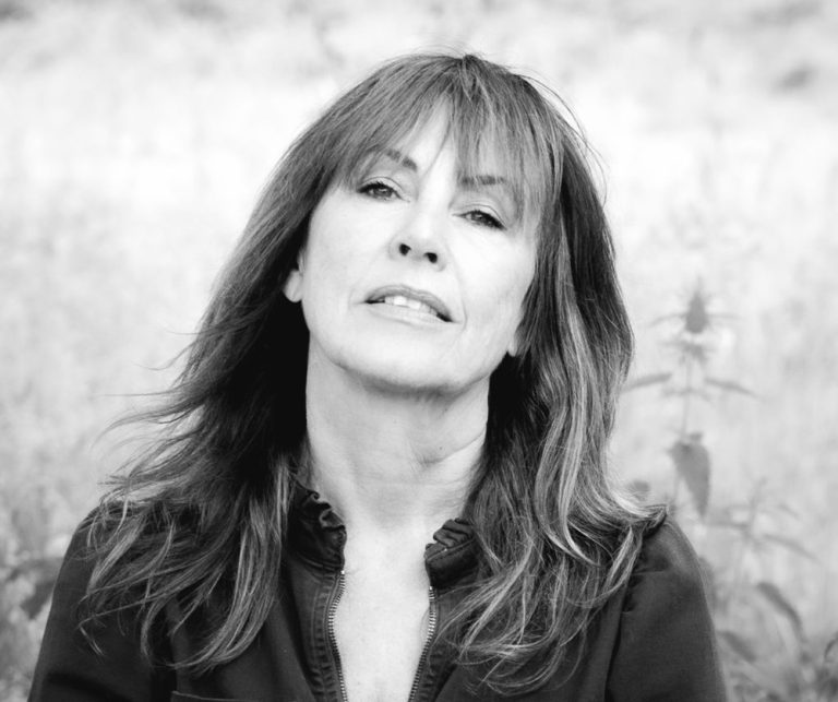 AC Scott Releases Stripped-Back Cover of “The Ballad of Lucy Jordan”