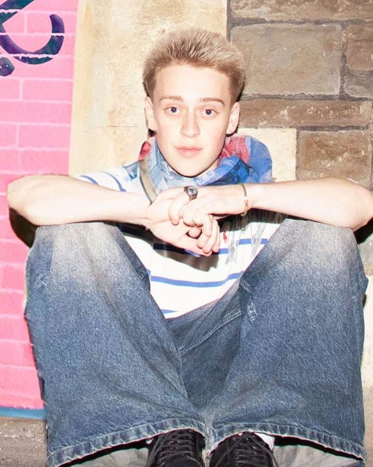 Benji Miller Releases Heartfelt New Single “Hey Darcey”